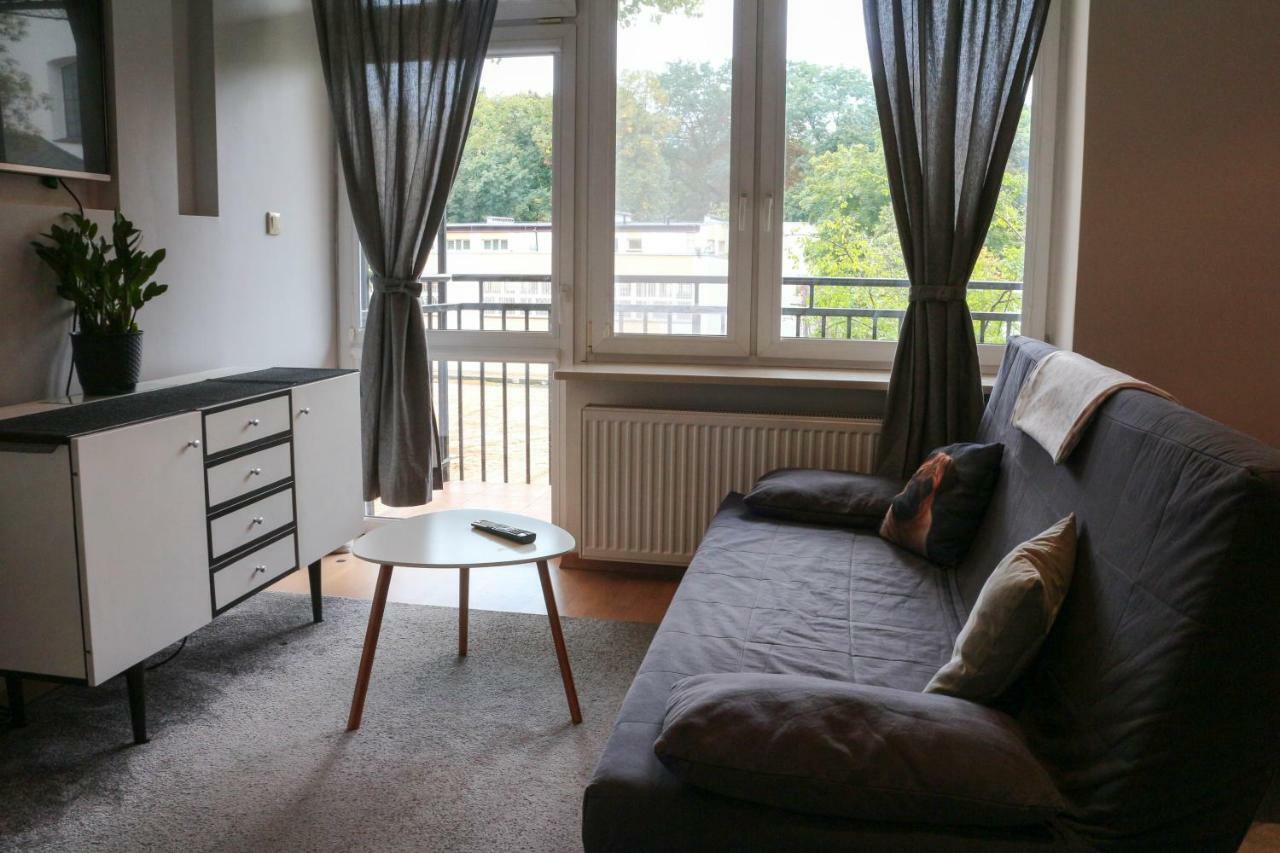Old Town Garden Apartment Netflix Warsaw Exterior photo